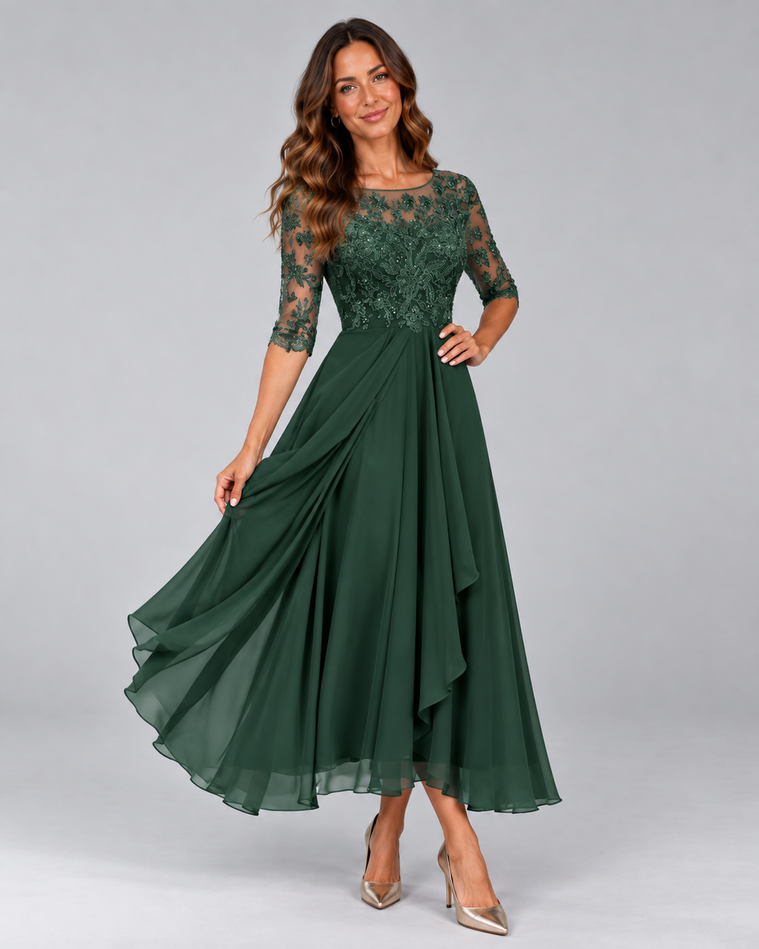Ariana – The Flattering Lace Midi Dress