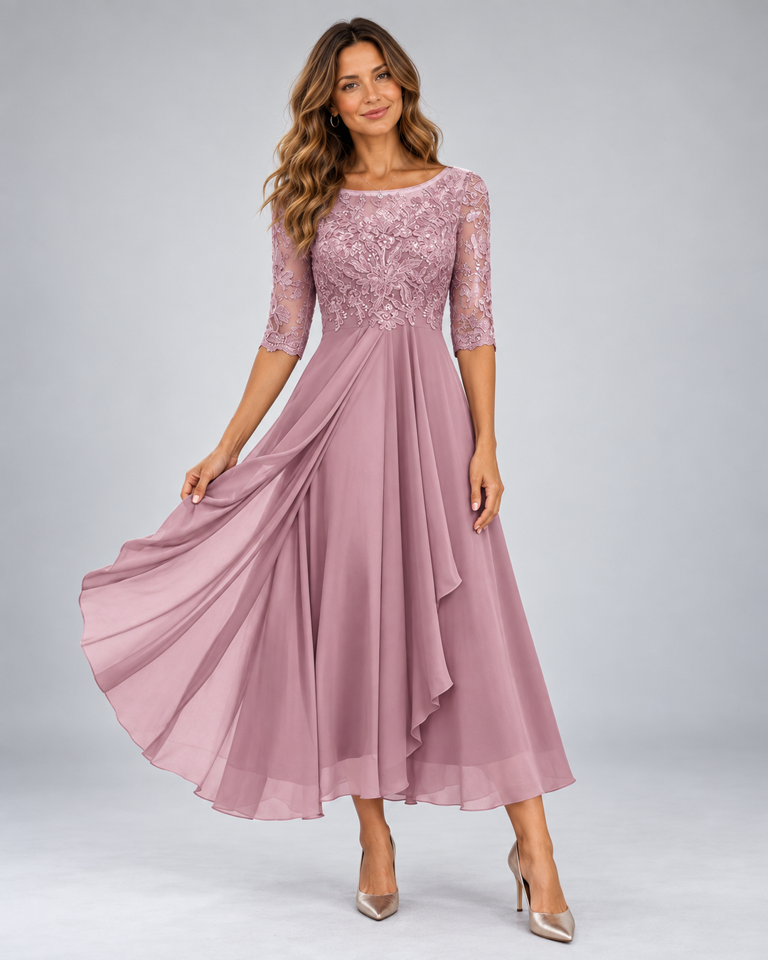 Ariana – The Flattering Lace Midi Dress
