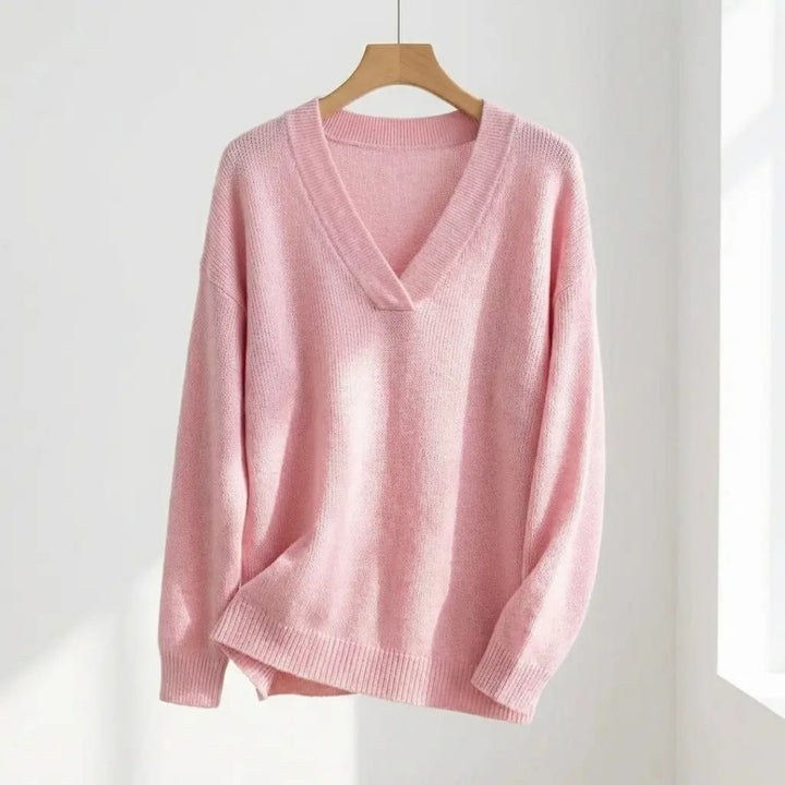 Clara | Soft Pink V-Neck Sweater in Relaxed Fit