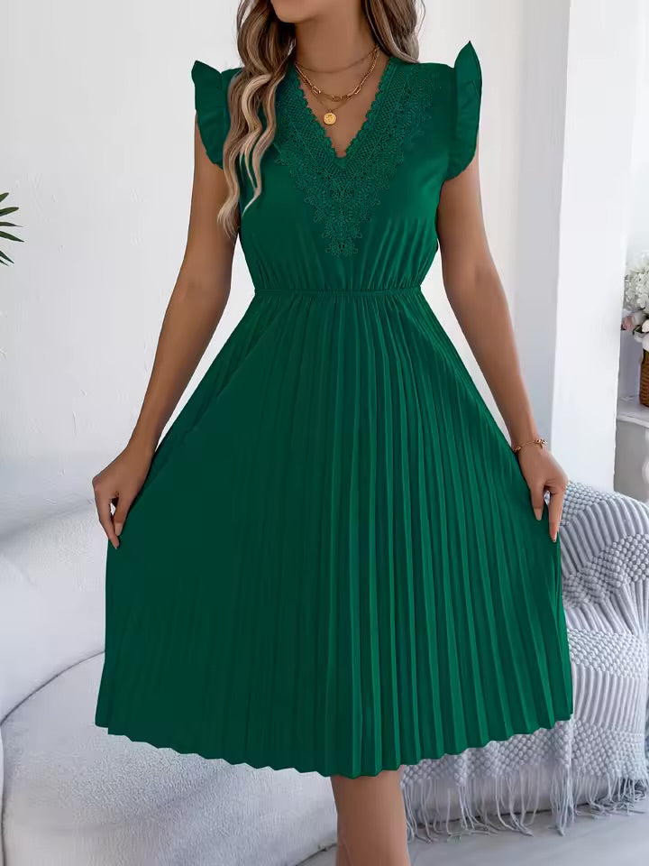 Chloe – Casual V-Neck Maxi Dress with Lace Detail