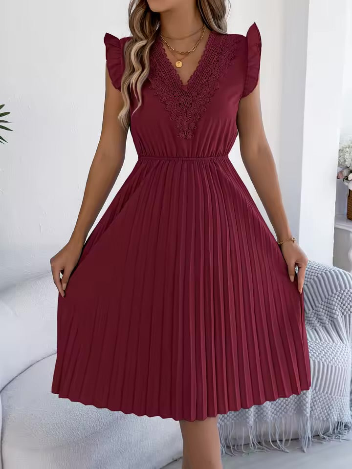 Chloe – Casual V-Neck Maxi Dress with Lace Detail