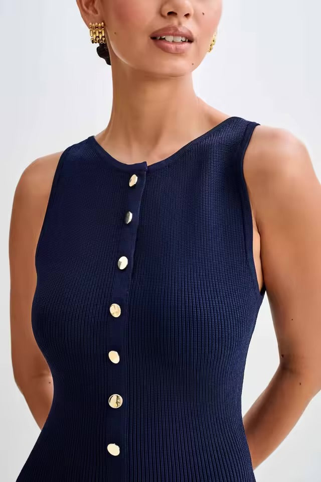 Bianca – Elegant Sleeveless Button-Up Bodycon Knit Maxi Dress